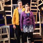 Junges Staatstheater Parchim: Szenenfoto Gelber Mond - Die Ballade von Leila und Lee