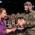 Junges Staatstheater Parchim: Szenenfoto Gelber Mond - Die Ballade von Leila und Lee