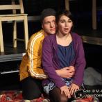 Junges Staatstheater Parchim: Szenenfoto Gelber Mond - Die Ballade von Leila und Lee